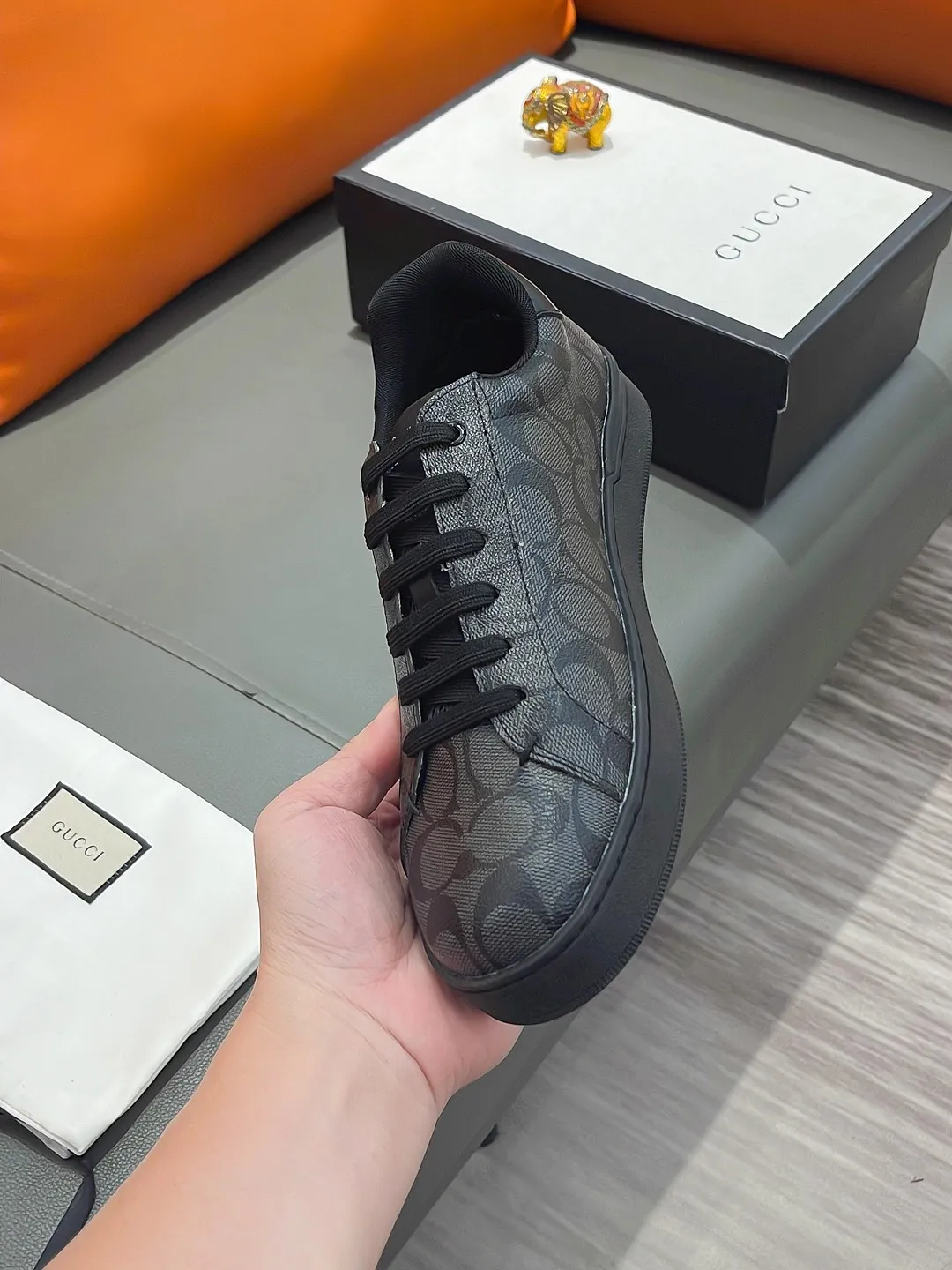 Men's shoes GUCCI "Gucci" P400 Regular size: 38-44 (casual shoes) Product materials: Selected cowhide upper, soft sheepskin lining; original outsole.